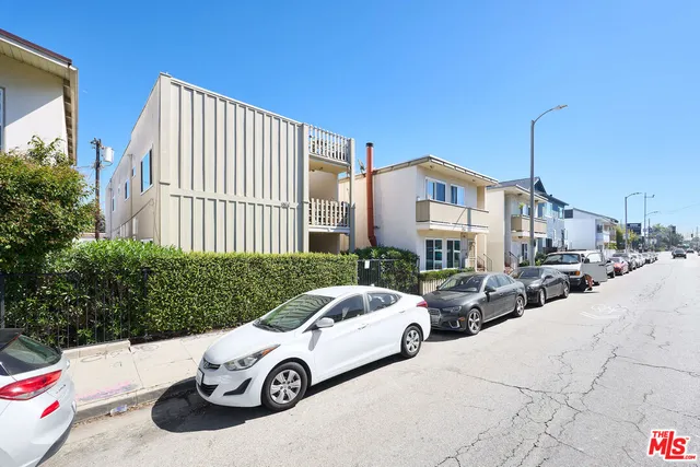 $3,495 | 1914 Pacific Avenue, Venice, CA 90291