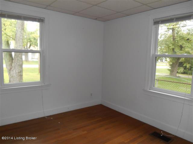 8211 Kerry Road Louisville, KY 40258 - Photo 12 of 23 DSCN3673 (Small)