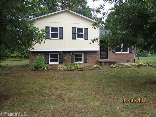 4770 Pine Hall Road Walkertown, NC 27051 - Photo 2 of 16 Exterior Front.
