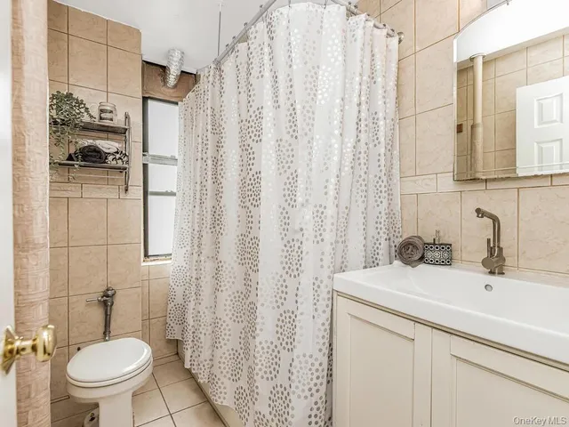 $132,500 | 91 East 208th Street, Unit 3K | Norwood