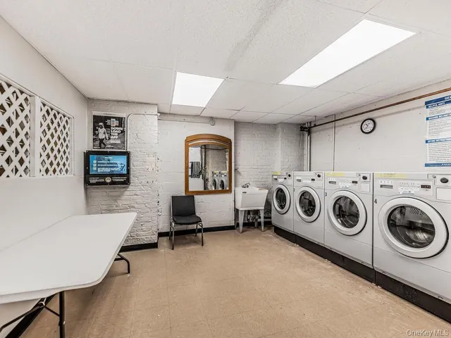 $132,500 | 91 East 208th Street, Unit 3K | Norwood