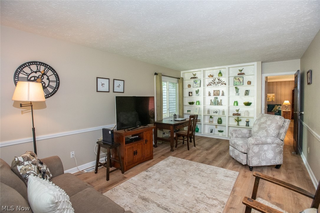 12221 Windcliff Road Strongsville, OH 44136 - Photo 4 of 33 Gallery Image 4