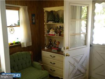 5 Benton Road Hamilton, NJ 08610 - Photo 6 of 12 Gallery Image 6