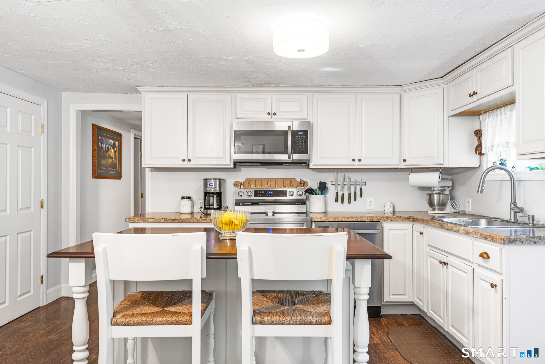 1070 Norwich Road Plainfield, CT 06374 - Photo 9 of 32