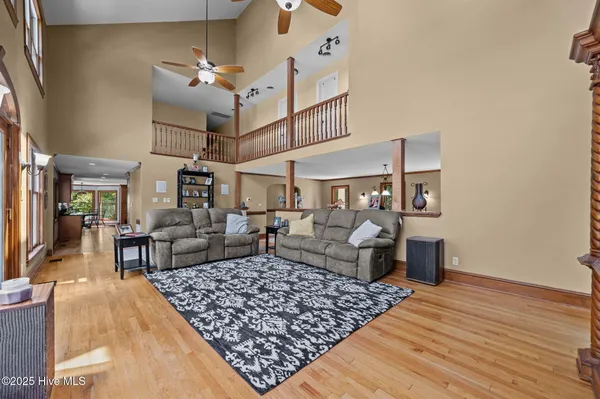 $1,300,000 | 108 Farmington Road, Grimesland, NC 27837