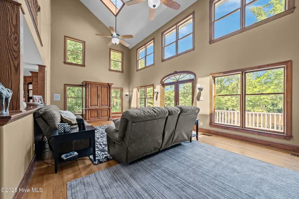 $1,300,000 | 108 Farmington Road, Grimesland, NC 27837