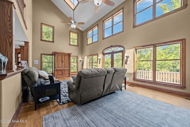 $1,300,000 | 108 Farmington Road, Grimesland, NC 27837