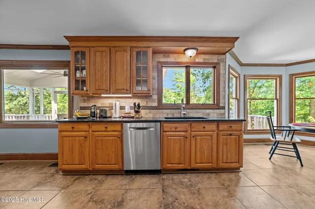 $1,300,000 | 108 Farmington Road, Grimesland, NC 27837