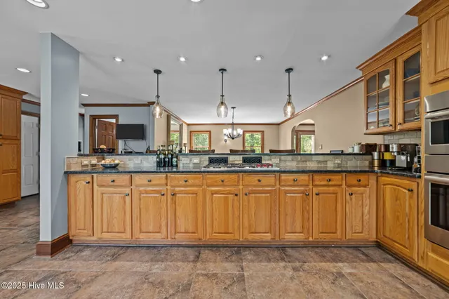 $1,300,000 | 108 Farmington Road, Grimesland, NC 27837