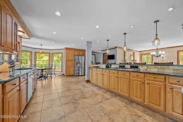 $1,300,000 | 108 Farmington Road, Grimesland, NC 27837