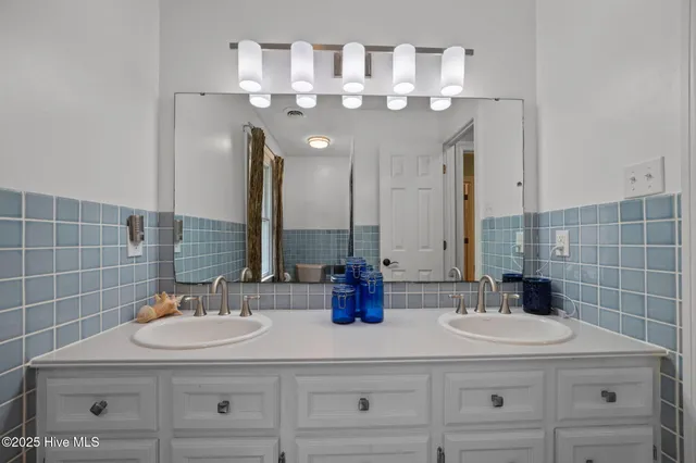 $1,300,000 | 108 Farmington Road, Grimesland, NC 27837