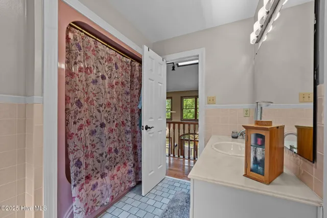 $1,300,000 | 108 Farmington Road, Grimesland, NC 27837