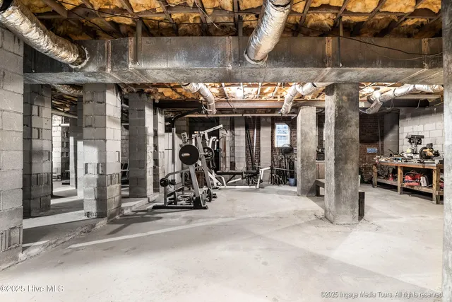 $1,300,000 | 108 Farmington Road, Grimesland, NC 27837