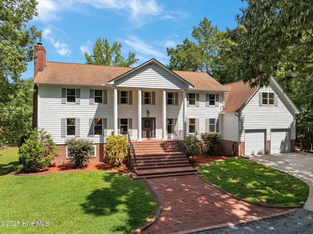 $1,300,000 | 108 Farmington Road, Grimesland, NC 27837