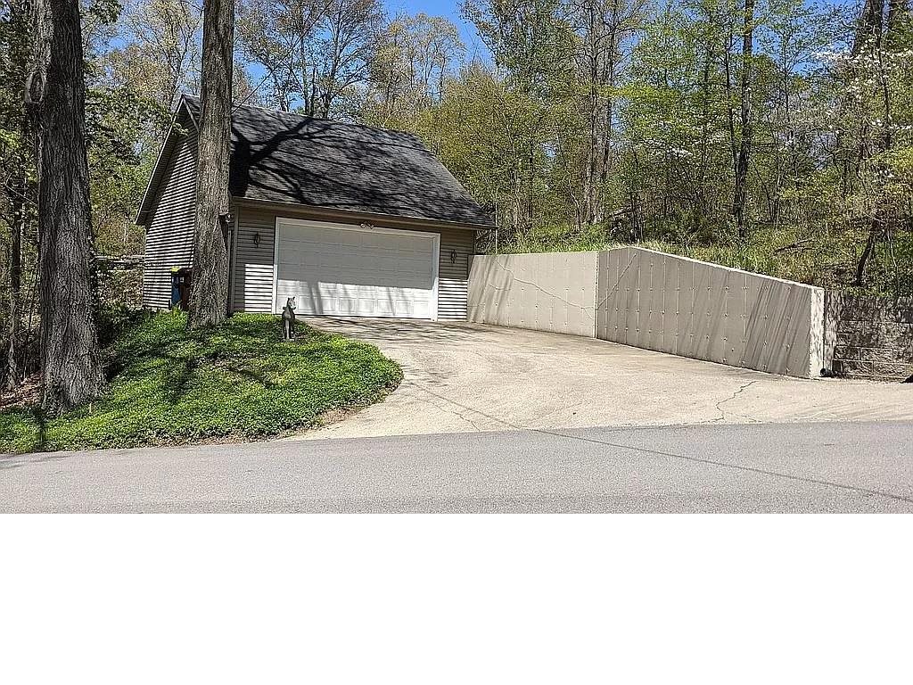 3585 West Sycamore Beach Road Angola, IN 46703 - Photo 16 of 17 Gallery Image 16