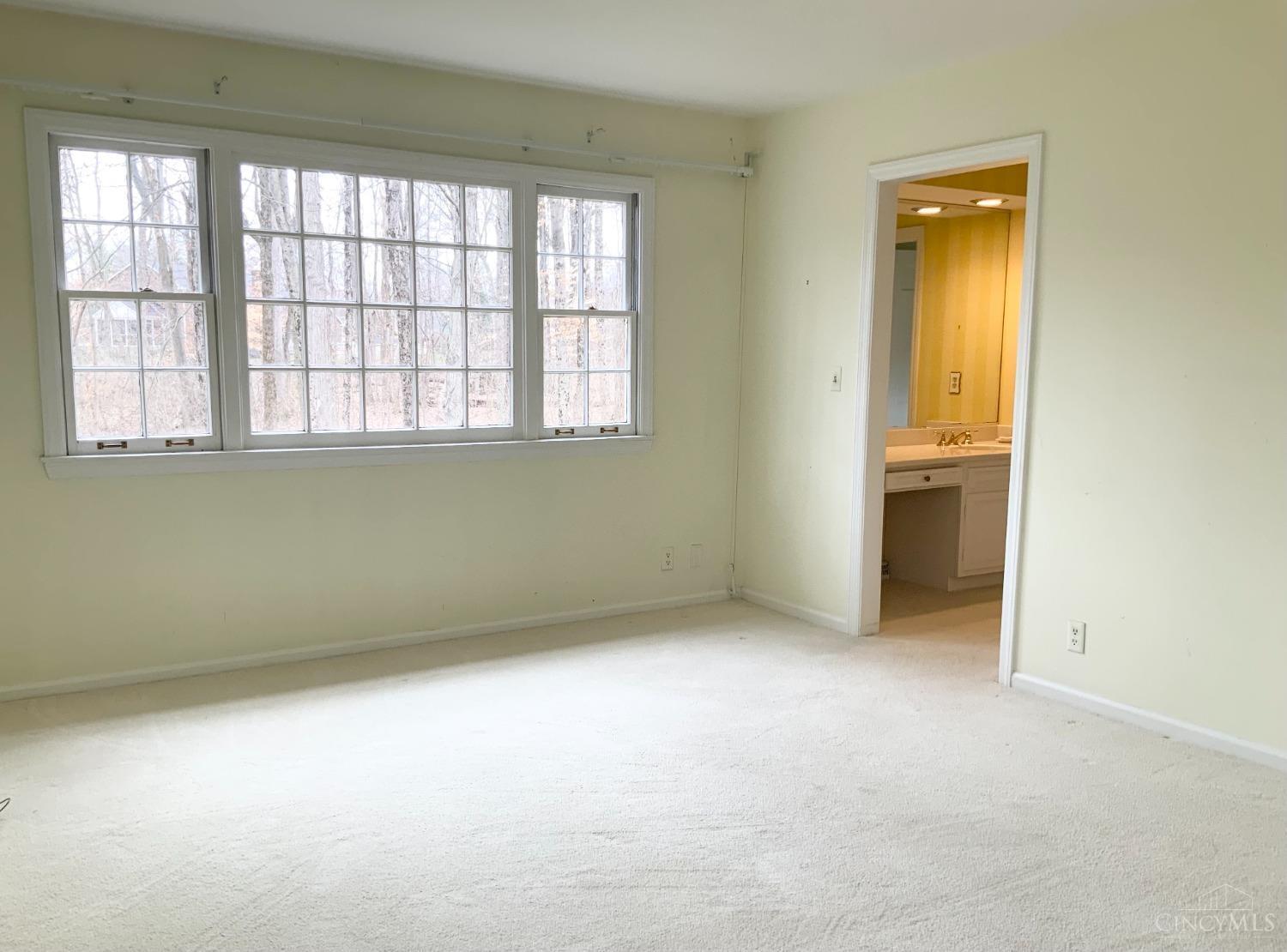 7895 Shawnee Run Road Cincinnati, OH 45243 - Photo 17 of 40