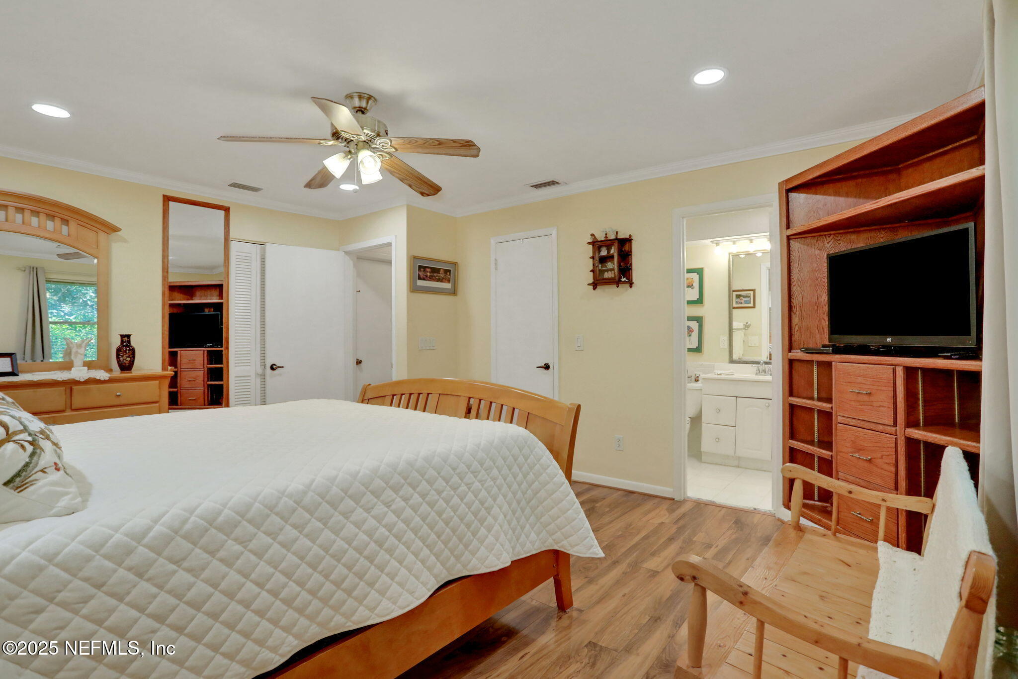 5604 Swamp Fox Road Jacksonville, FL 32210 - Photo 27 of 51 Primary Bedroom