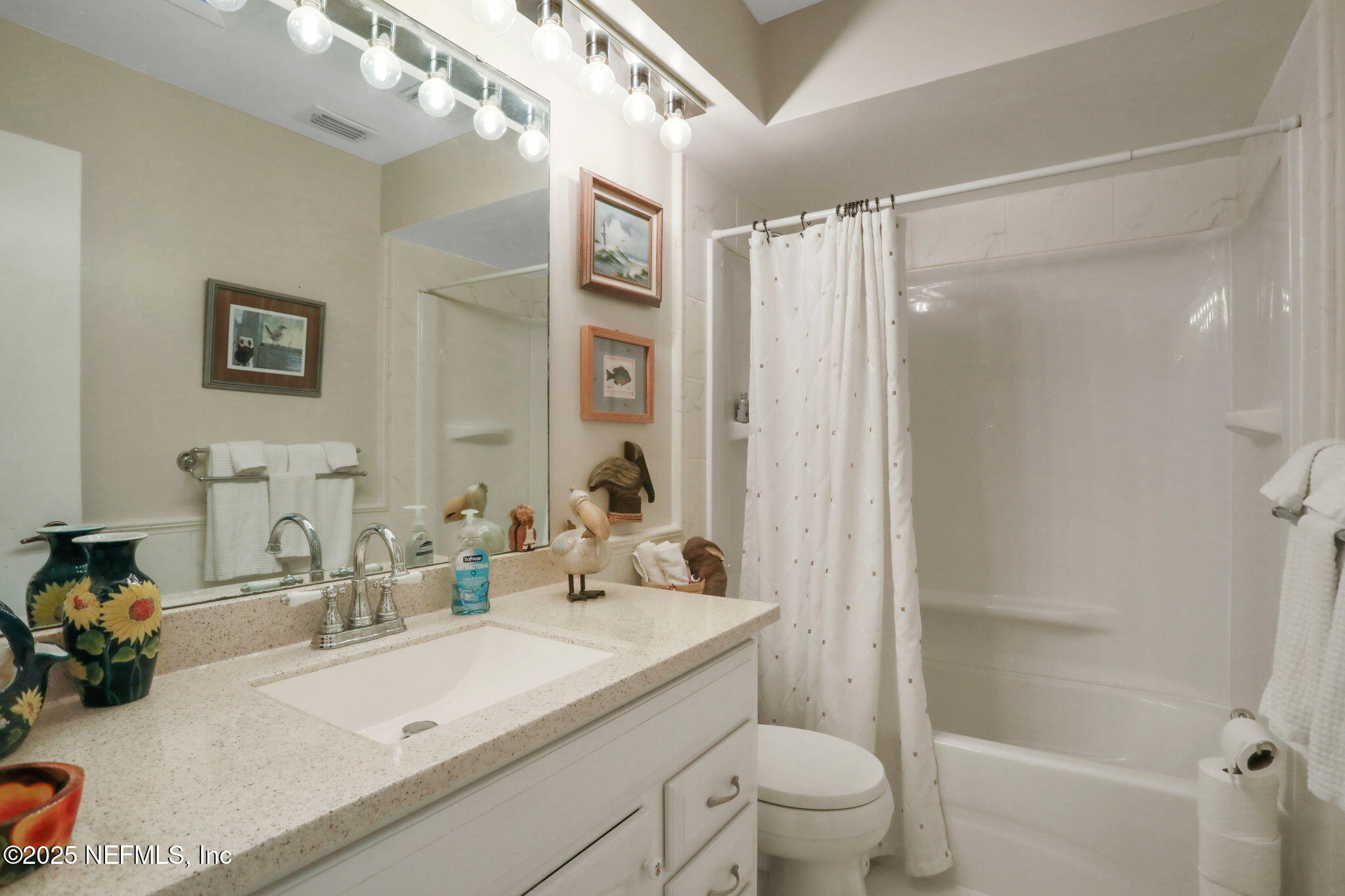 5604 Swamp Fox Road Jacksonville, FL 32210 - Photo 33 of 51 Secondary Bathroom