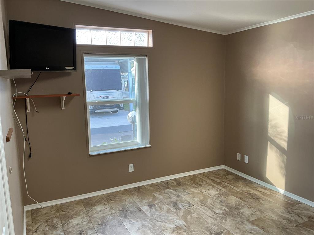 236 Allies Pass, Unit 363 Frostproof, FL 33843 - Photo 41 of 51 a view of room and window