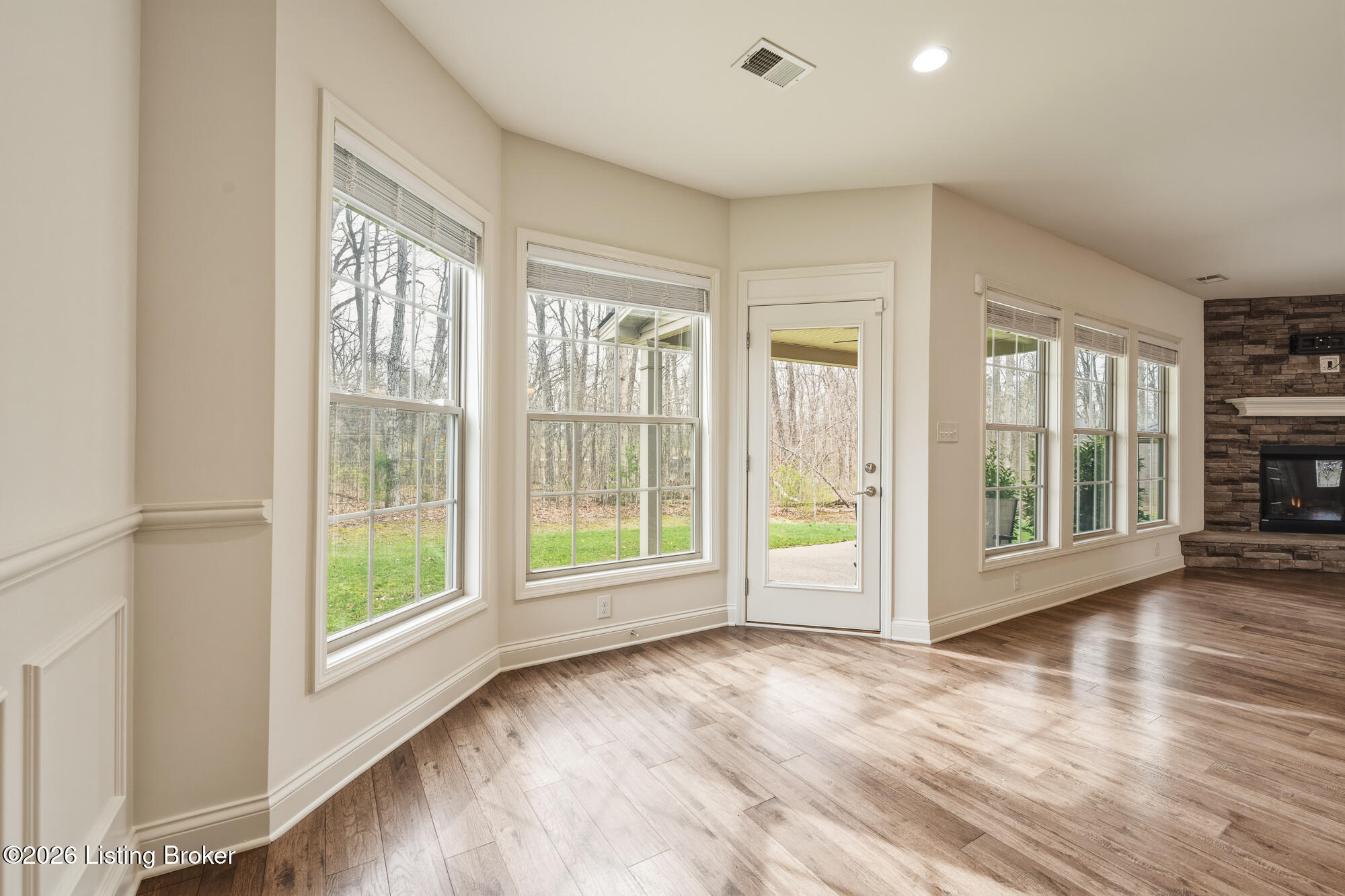543 Wooded Falls Road Louisville, KY 40243 - Photo 9 of 50 Dining area