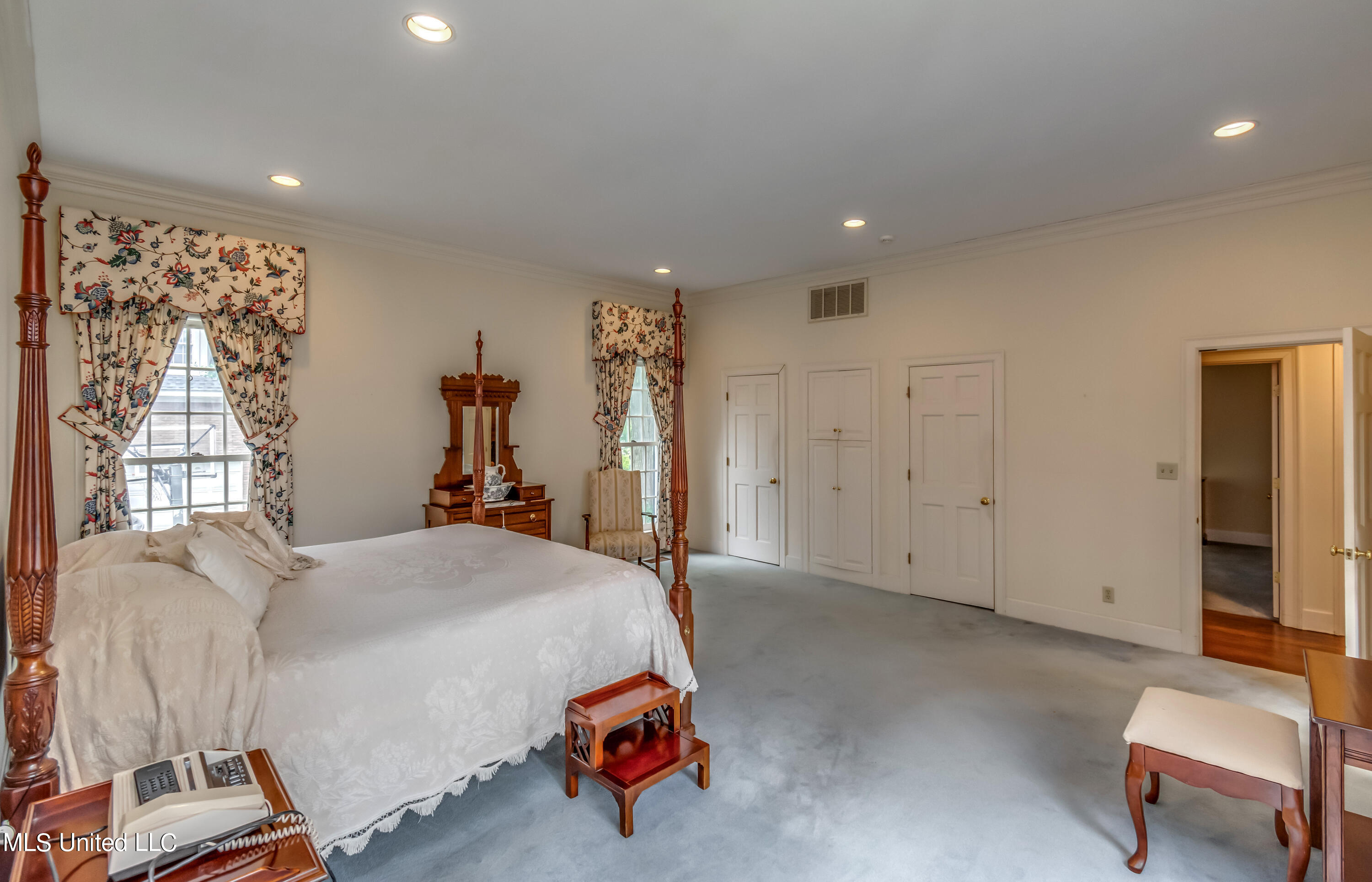 2063 Brecon Drive Jackson, MS 39211 - Photo 39 of 72 2063 Brecon Dr-54