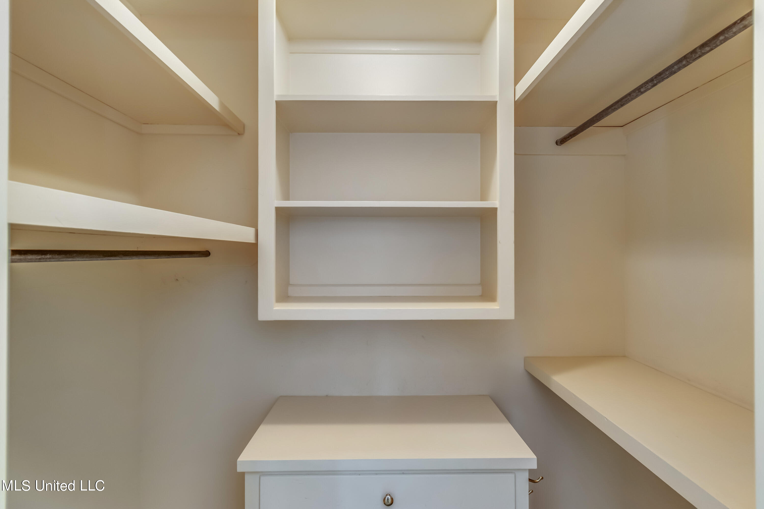 2063 Brecon Drive Jackson, MS 39211 - Photo 41 of 72 2063 Brecon Dr-59