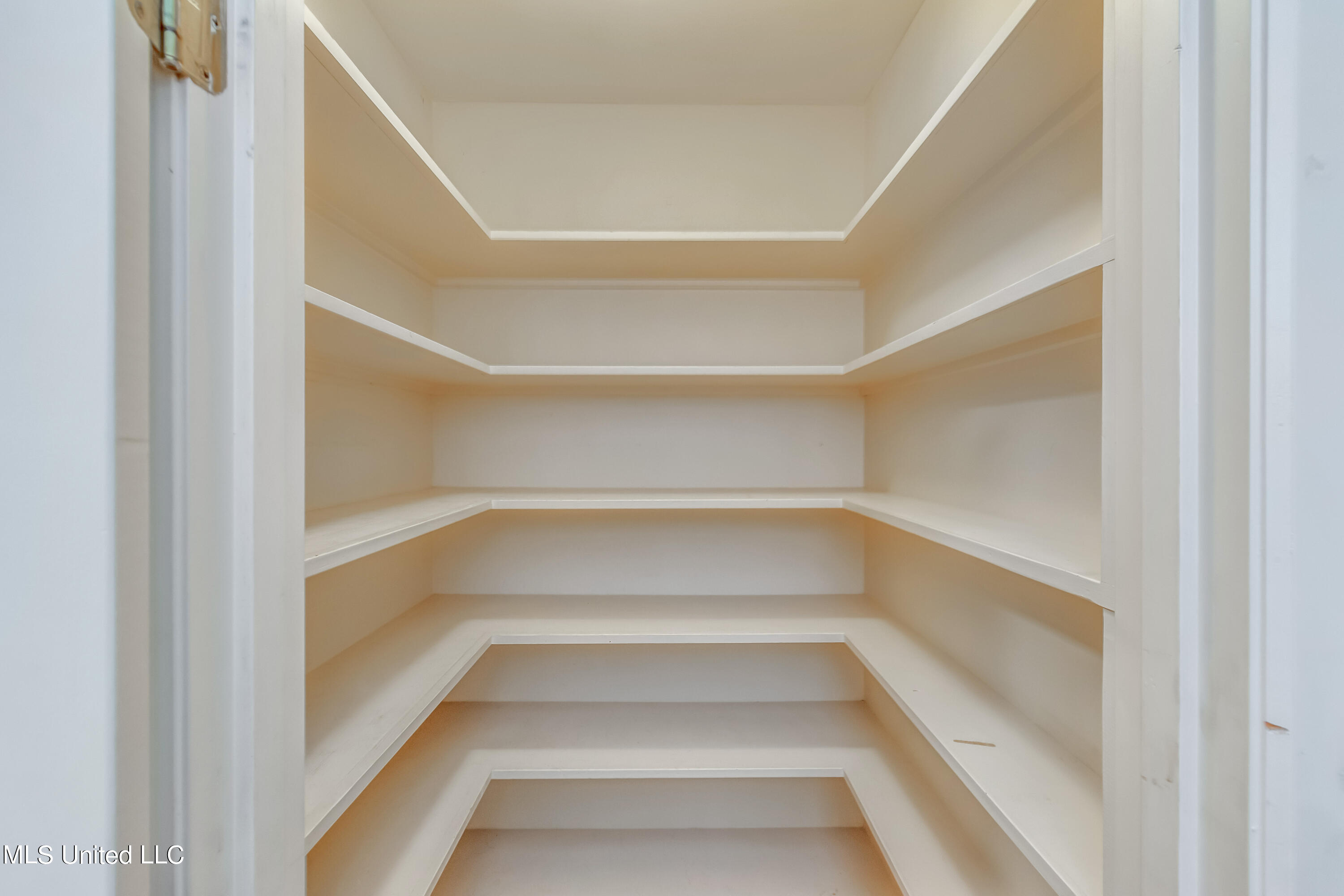 2063 Brecon Drive Jackson, MS 39211 - Photo 58 of 72 2063 Brecon Dr-44