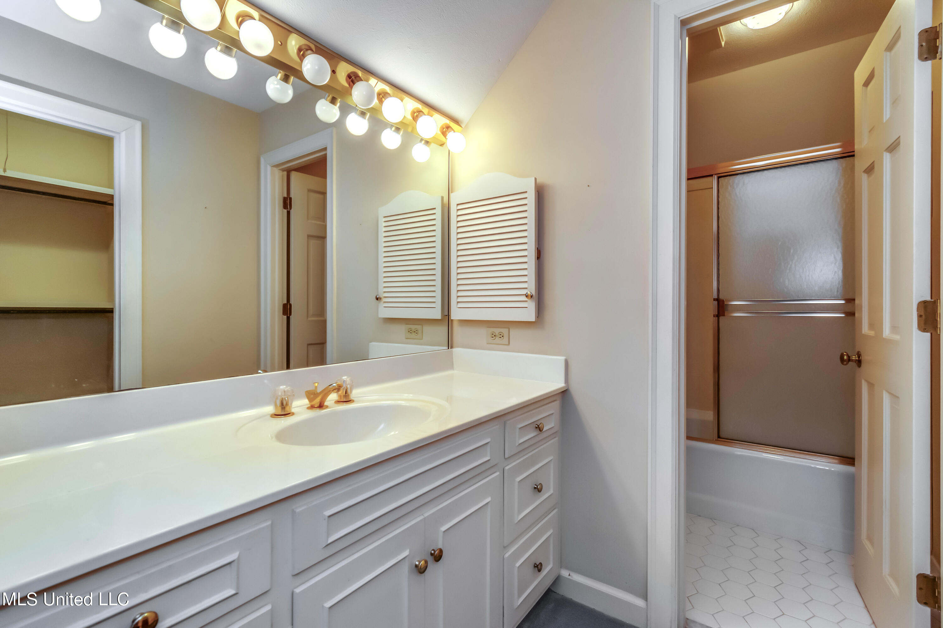 2063 Brecon Drive Jackson, MS 39211 - Photo 59 of 72 2063 Brecon Dr-75