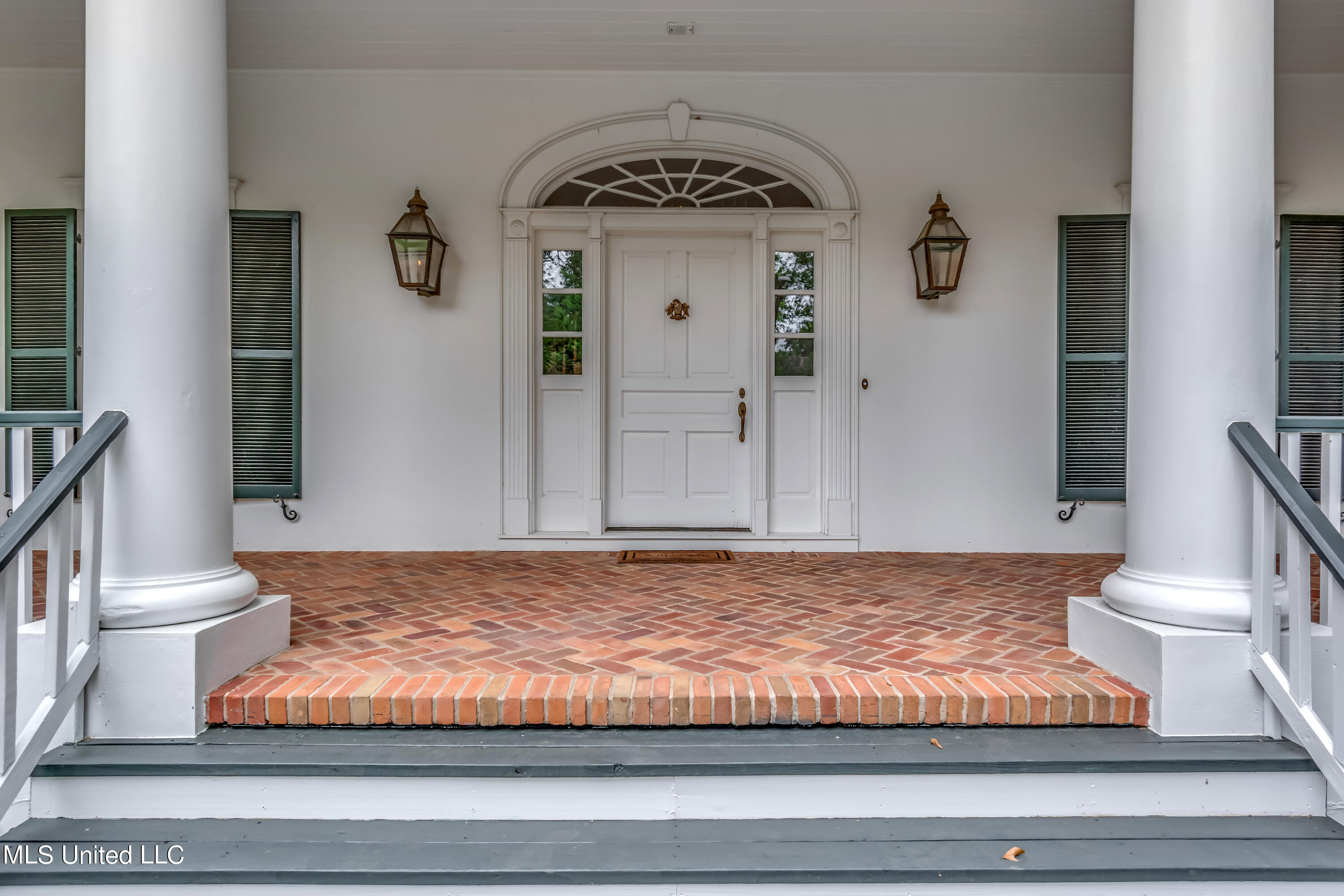 2063 Brecon Drive Jackson, MS 39211 - Photo 6 of 72 2063 Brecon Dr