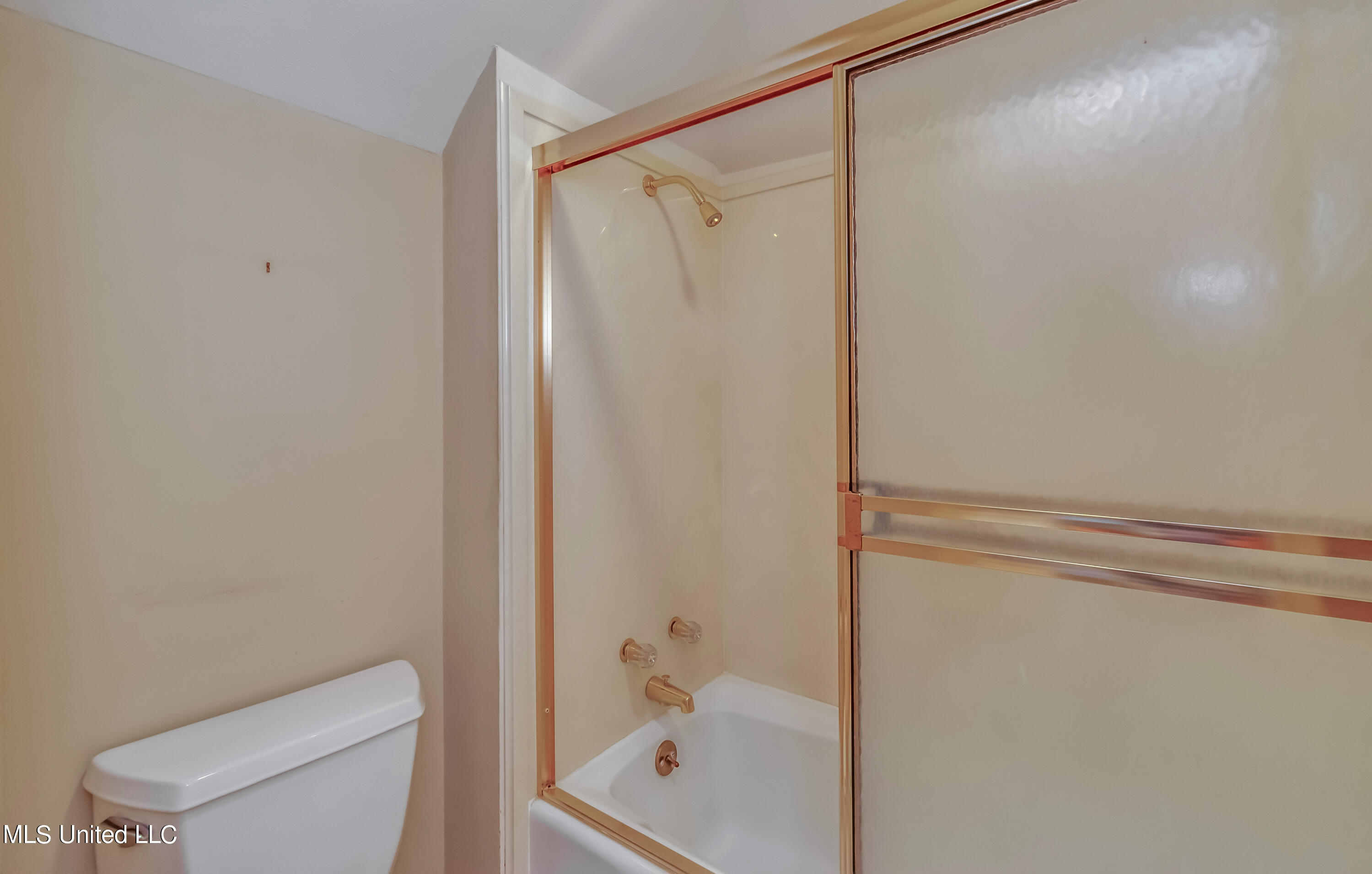 2063 Brecon Drive Jackson, MS 39211 - Photo 63 of 72 2063 Brecon Dr-77