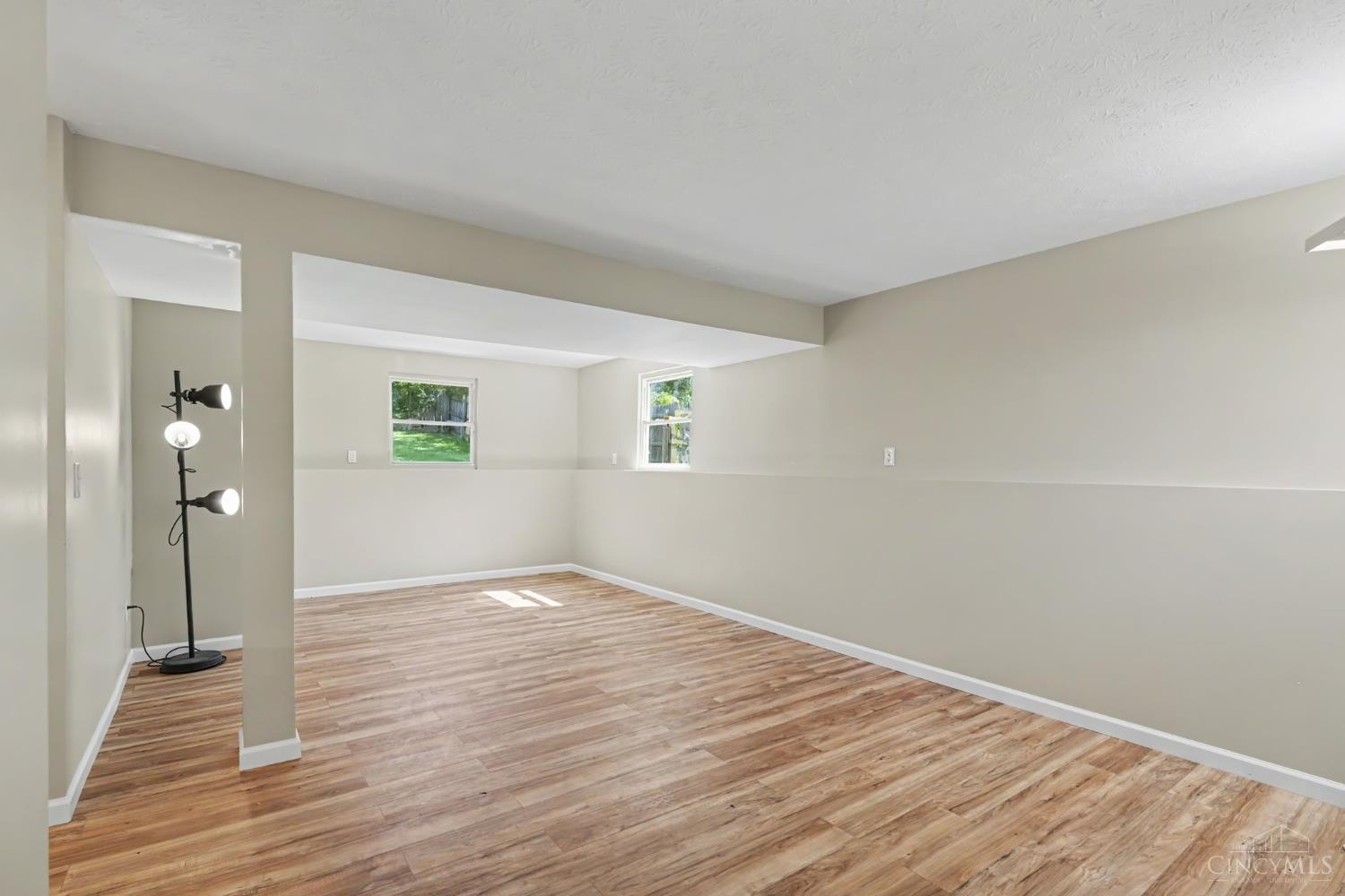 1492 Kingsbury Drive Cincinnati, OH 45240 - Photo 20 of 26 Gallery Image 20