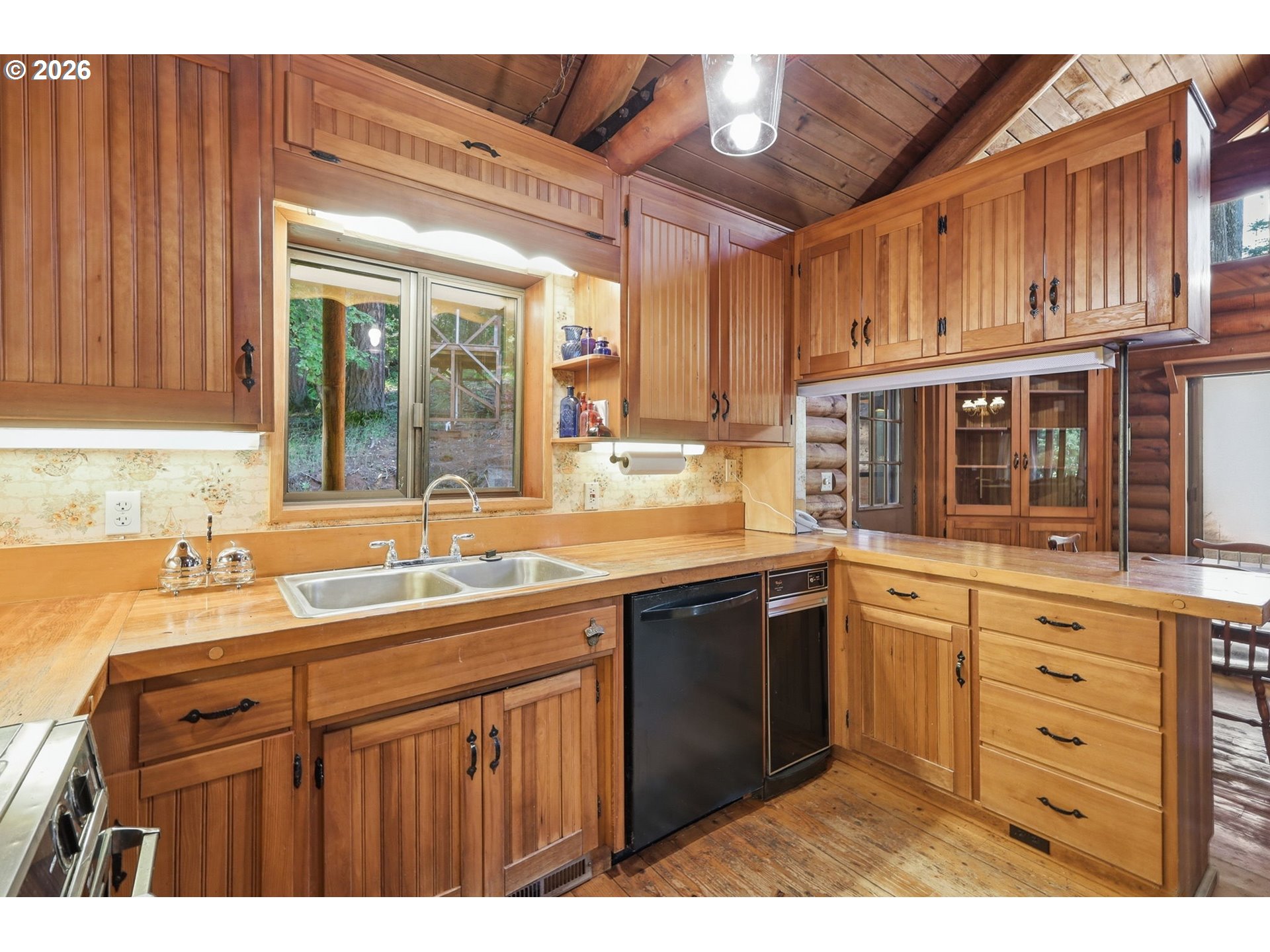 93156 Ewing Road Springfield, OR 97478 - Photo 9 of 47 Kitchen