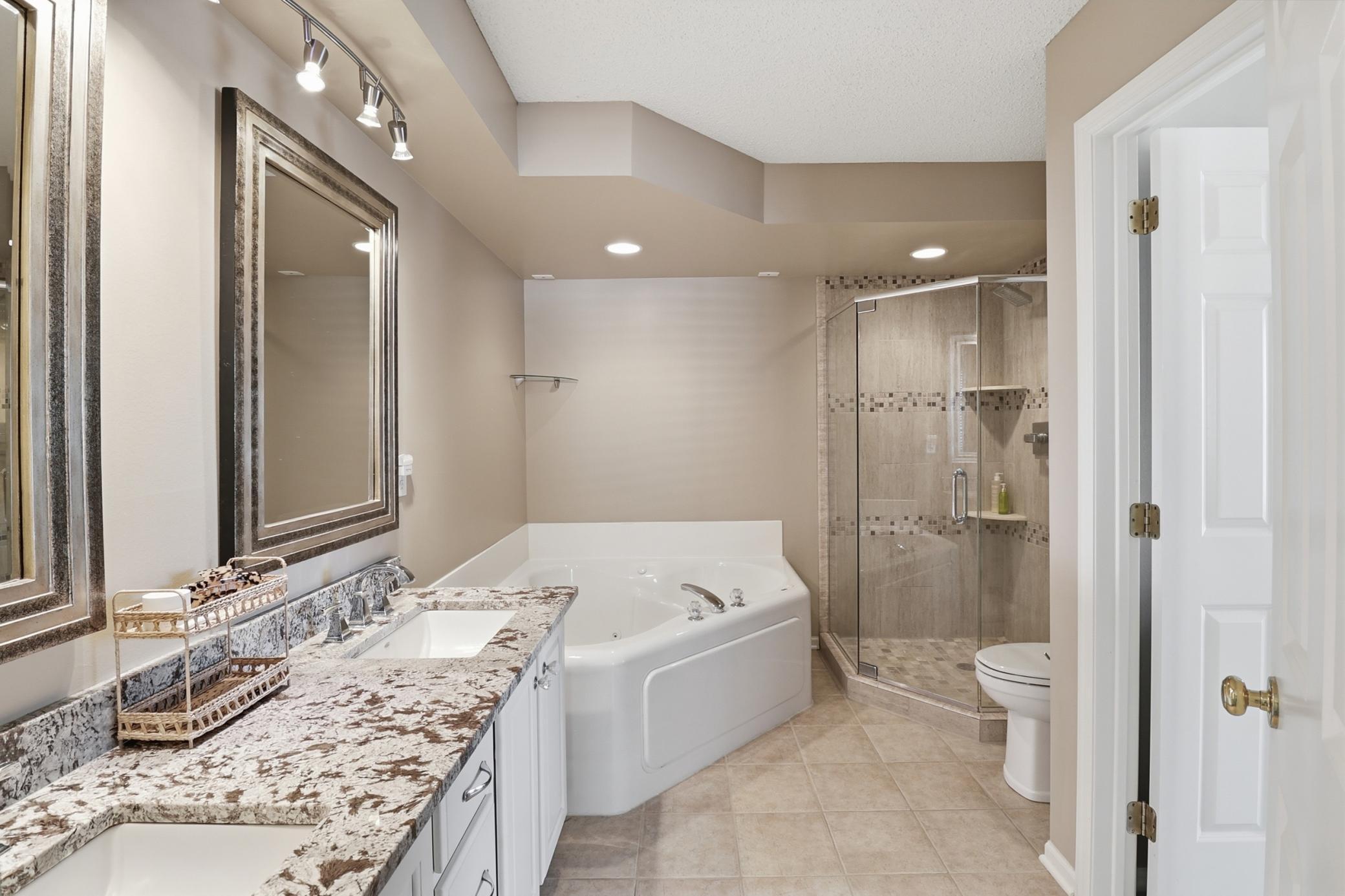8852 Brunell Way Inver Grove Heights, MN 55076 - Photo 18 of 33