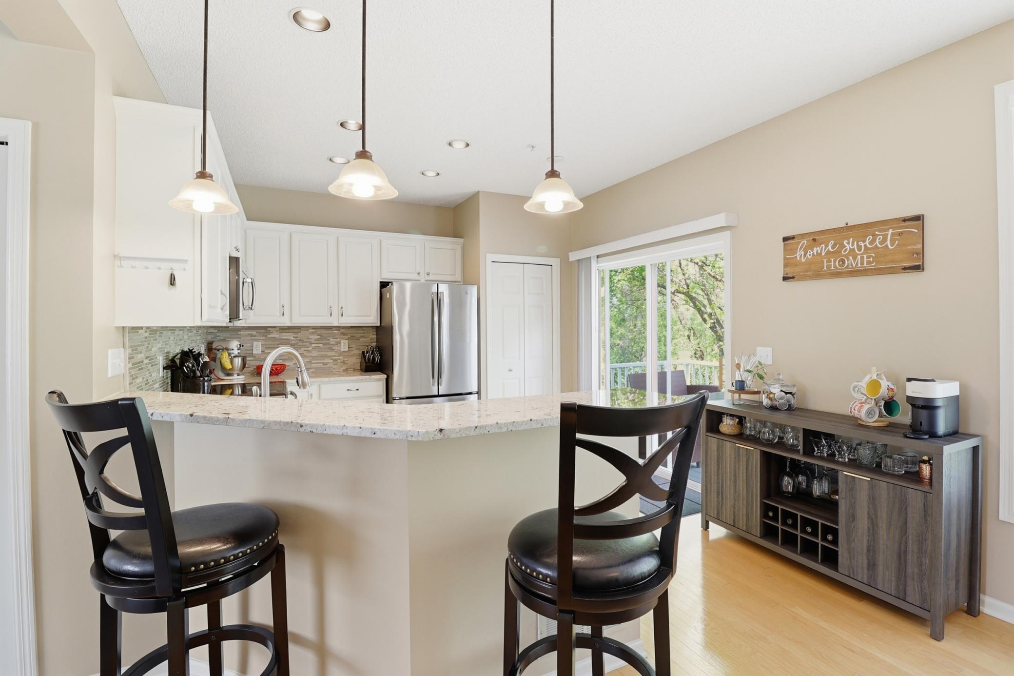 8852 Brunell Way Inver Grove Heights, MN 55076 - Photo 6 of 33
