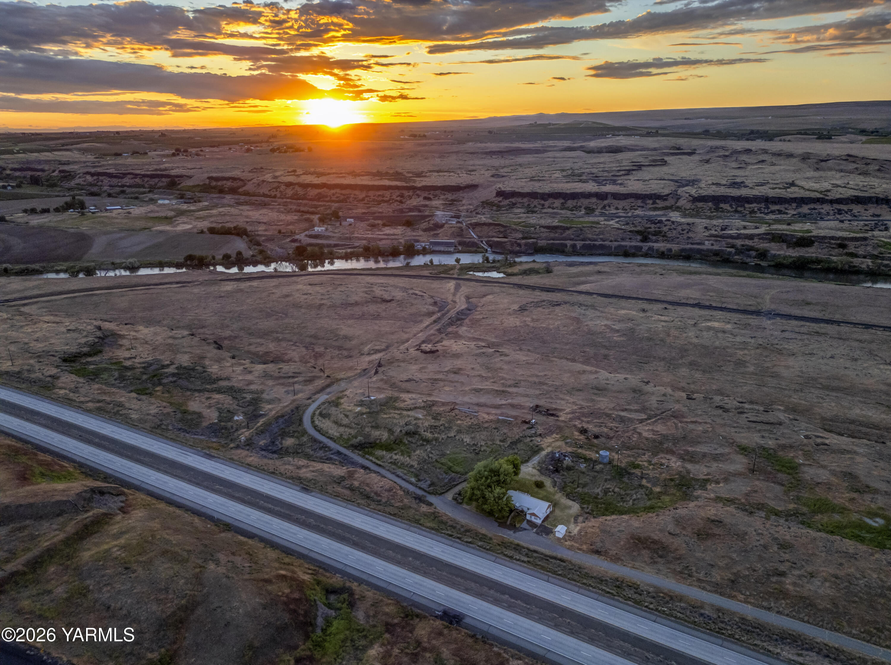 36322 D Mccall Road North Benton City, WA 99320 - Photo 5 of 39 a view of an ocean beach