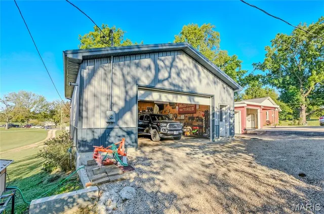 $290,000 | 908 Randolph Street, Glasgow, MO 65254