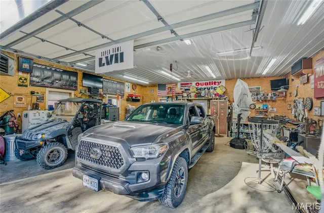 $290,000 | 908 Randolph Street, Glasgow, MO 65254