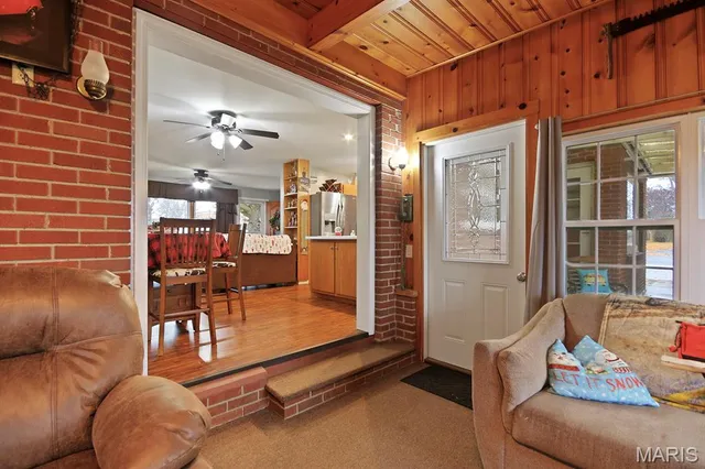 $275,000 | 908 Randolph Street, Glasgow, MO 65254