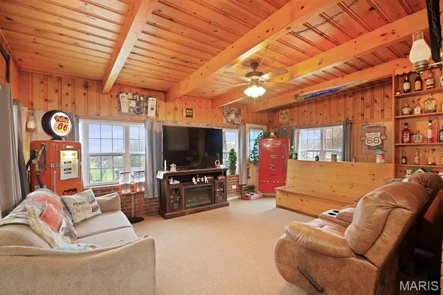 $290,000 | 908 Randolph Street, Glasgow, MO 65254