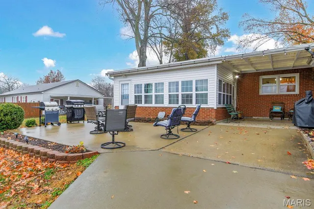 $275,000 | 908 Randolph Street, Glasgow, MO 65254