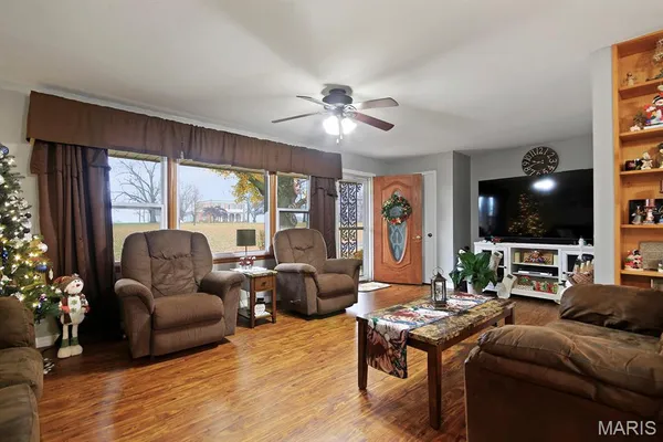$275,000 | 908 Randolph Street, Glasgow, MO 65254