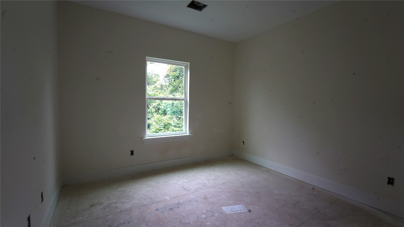 1313 Knight Street, Unit 2 Houston, TX 77022 - Photo 6 of 7