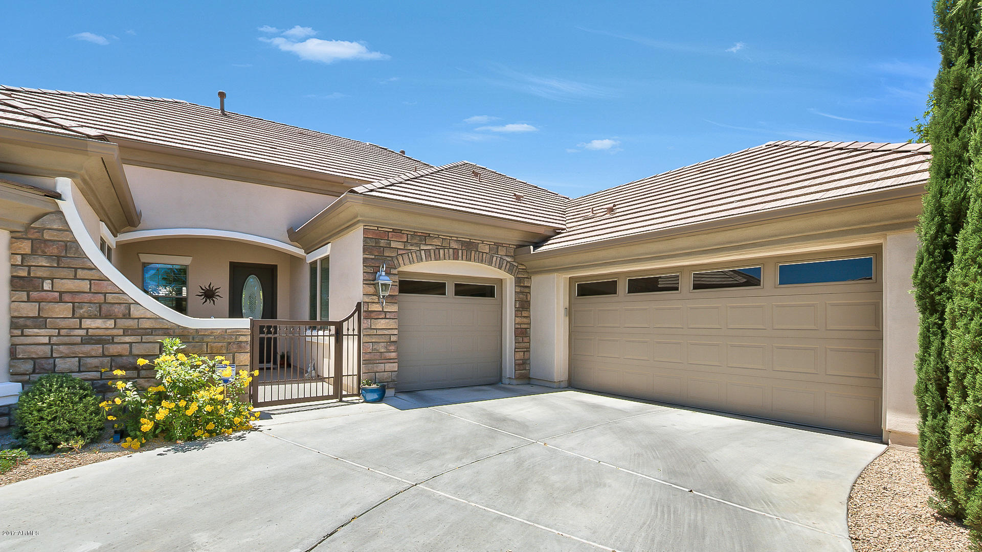 3029 East Weather Vane Road Gilbert, AZ 85296 - Photo 4 of 38 04