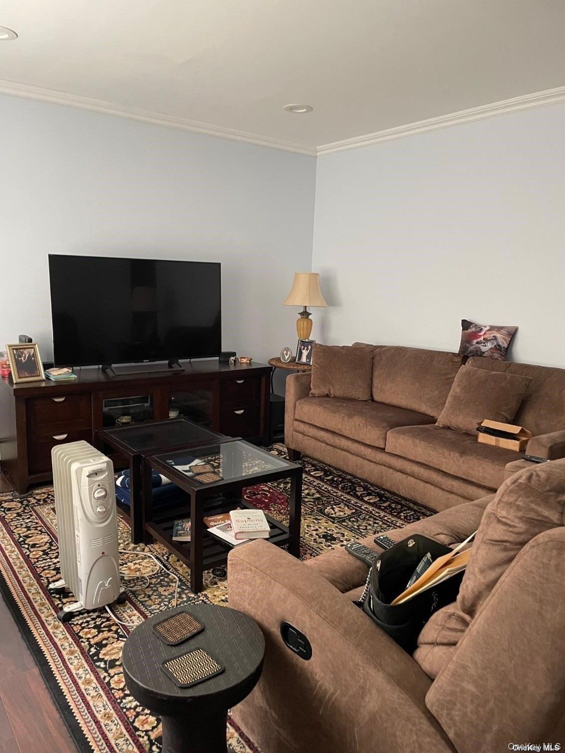 59 Wolcott Road Levittown, NY 11756 - Photo 6 of 10