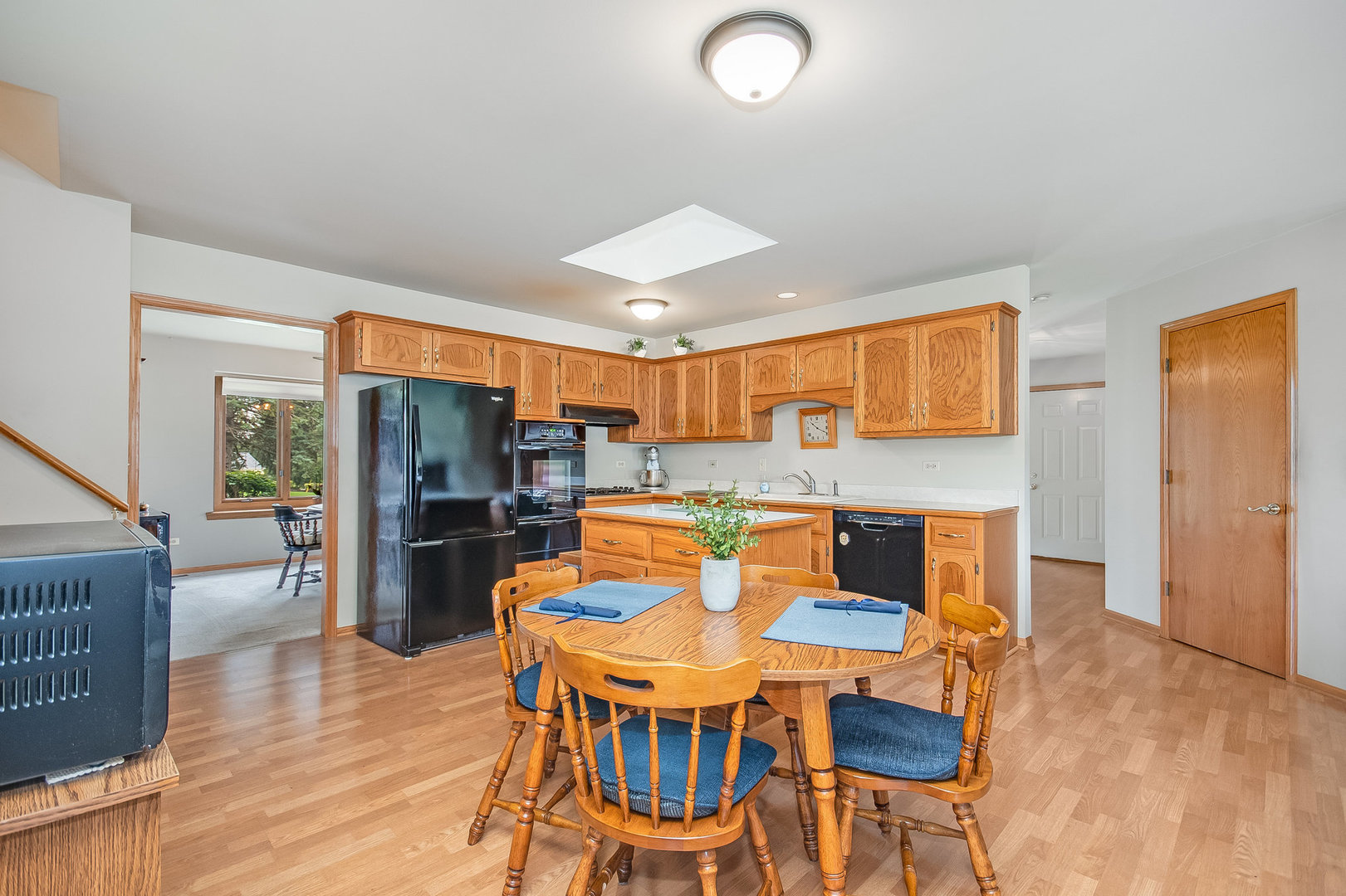 335 East Francis Road New Lenox, IL 60451 - Photo 8 of 24 Gallery Image 8
