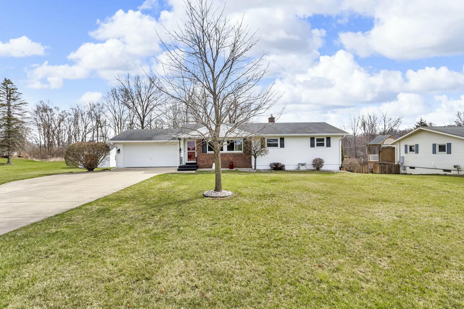 2145 Noon Road Jackson, MI 49201 - Photo 1 of 42 tempImagez7Lfro