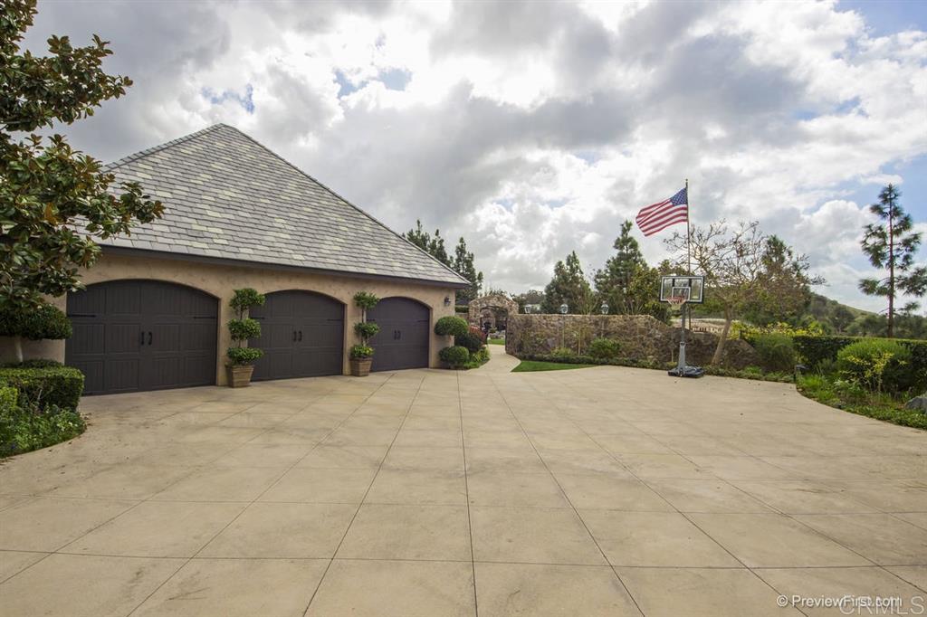 3205 Violet Ridge Olivenhain, CA 92024 - Photo 12 of 16