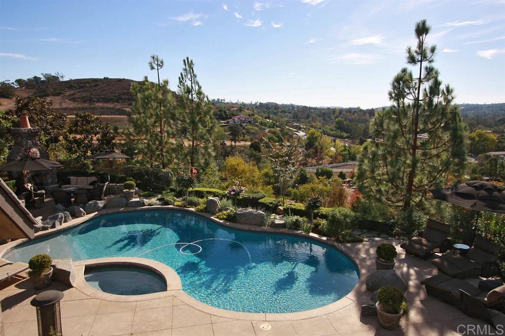 3205 Violet Ridge Olivenhain, CA 92024 - Photo 13 of 16