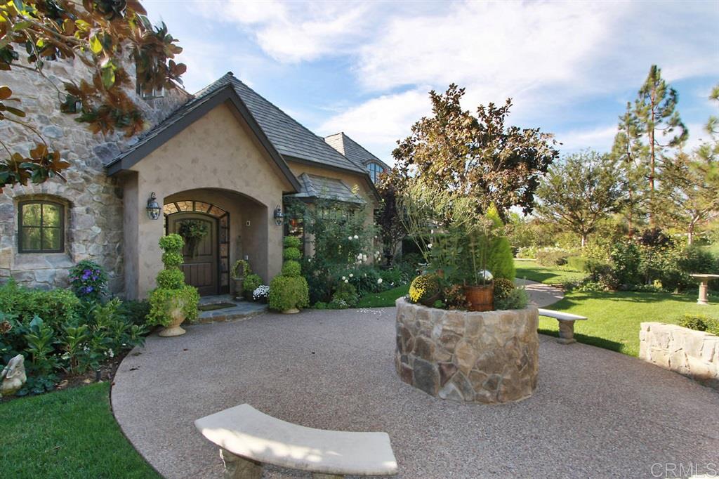 3205 Violet Ridge Olivenhain, CA 92024 - Photo 3 of 16