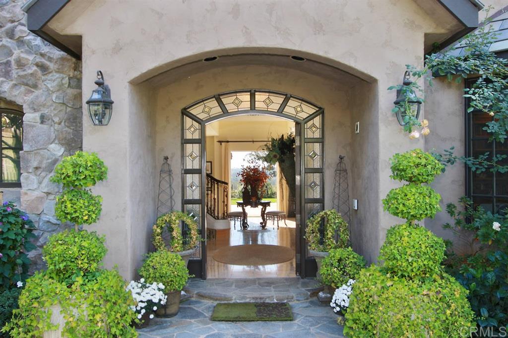 3205 Violet Ridge Olivenhain, CA 92024 - Photo 5 of 16